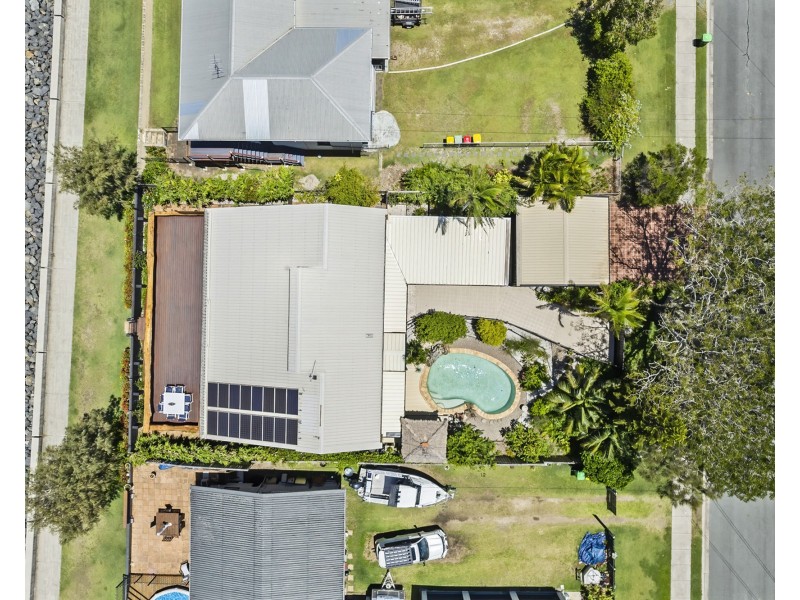 115 Biggs Avenue, Beachmere QLD 4510