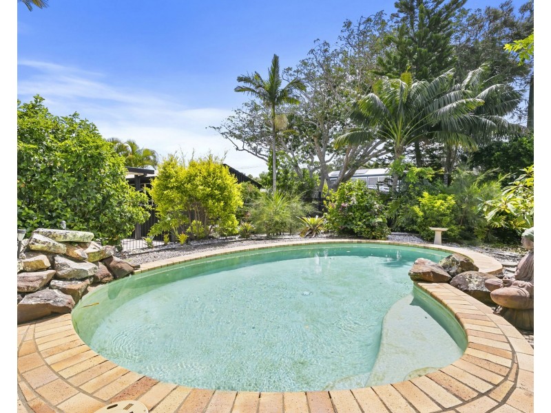 115 Biggs Avenue, Beachmere QLD 4510