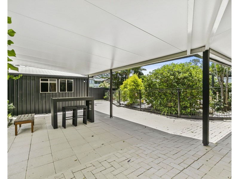 115 Biggs Avenue, Beachmere QLD 4510