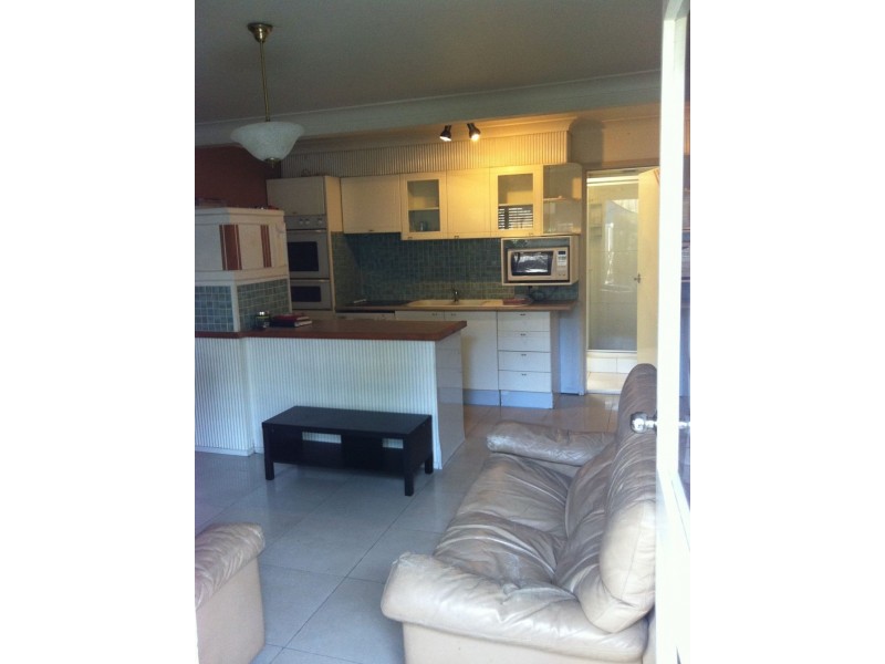2/194 High Street, Southport QLD 4215