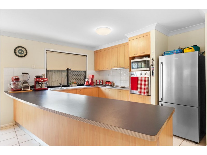 54 Gordon Crescent, Wakerley QLD 4154