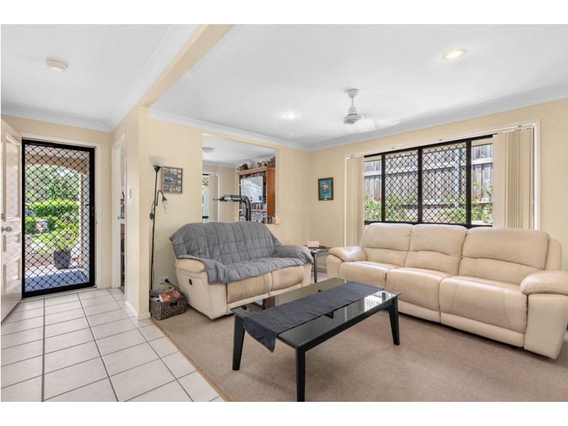 54 Gordon Crescent, Wakerley QLD 4154
