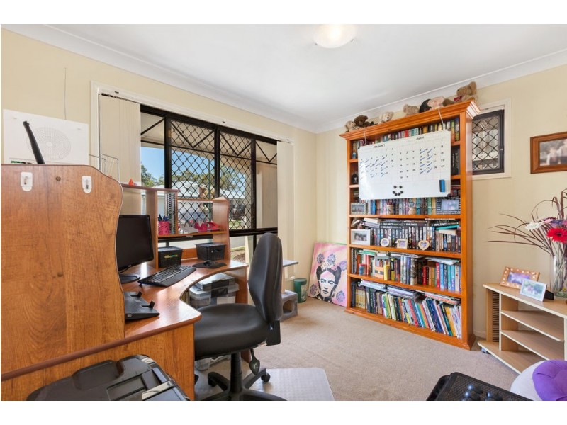 54 Gordon Crescent, Wakerley QLD 4154