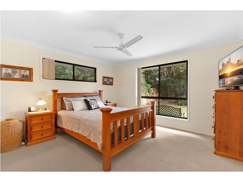 54 Gordon Crescent, Wakerley QLD 4154