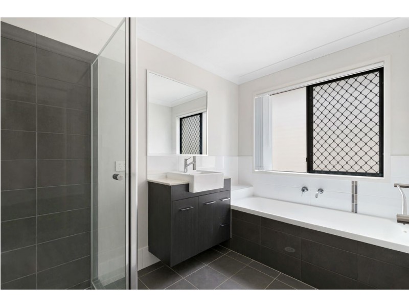 18 Champion Crescent, Griffin QLD 4503