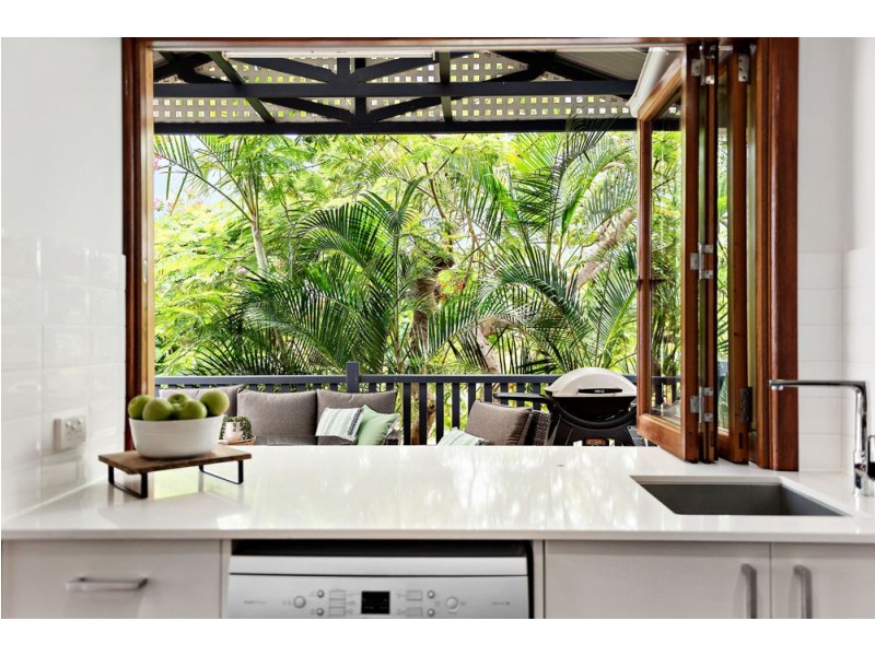 15 Ansford Street, Stafford Heights QLD 4053