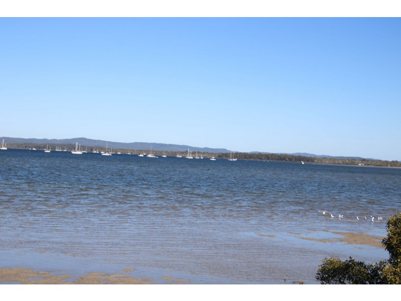 20 Gympie Road, Tin Can Bay QLD 4580