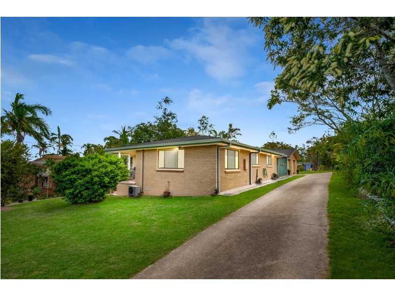 13 Luckona Court, Southside QLD 4570