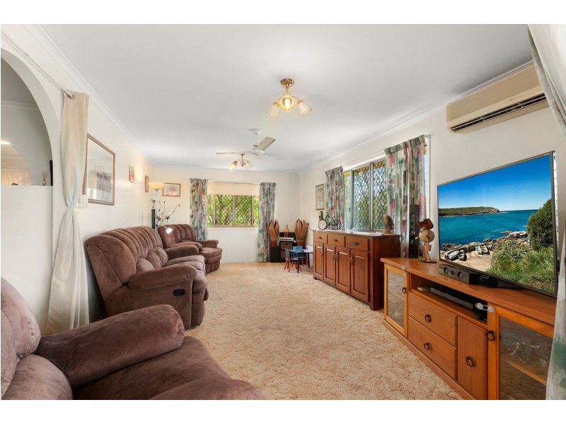 13 Luckona Court, Southside QLD 4570