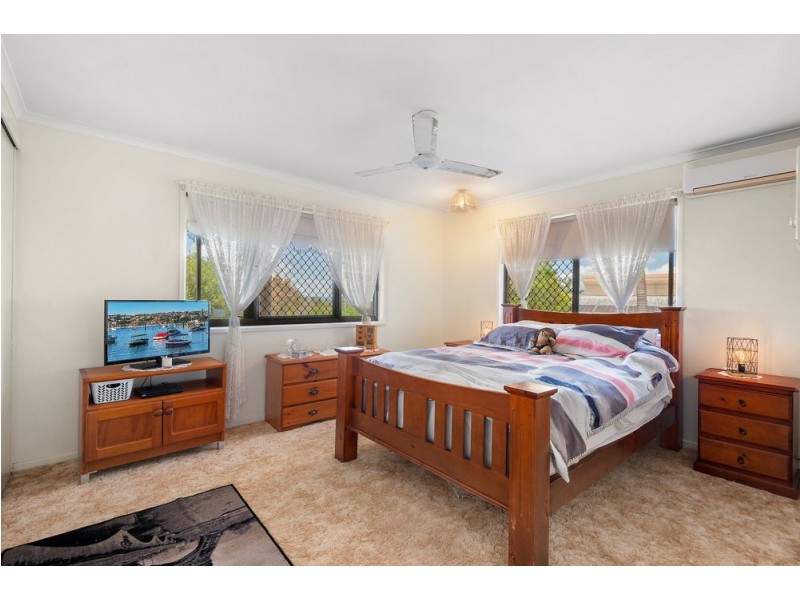 13 Luckona Court, Southside QLD 4570