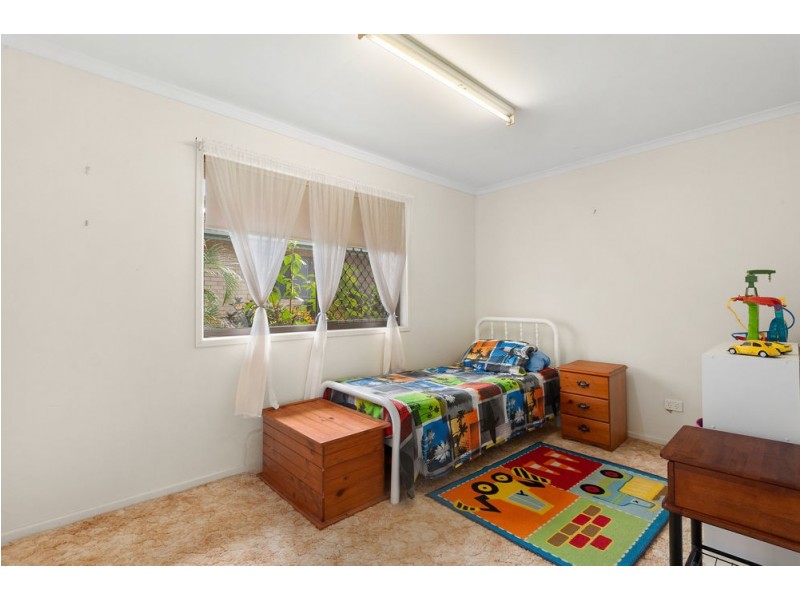 13 Luckona Court, Southside QLD 4570