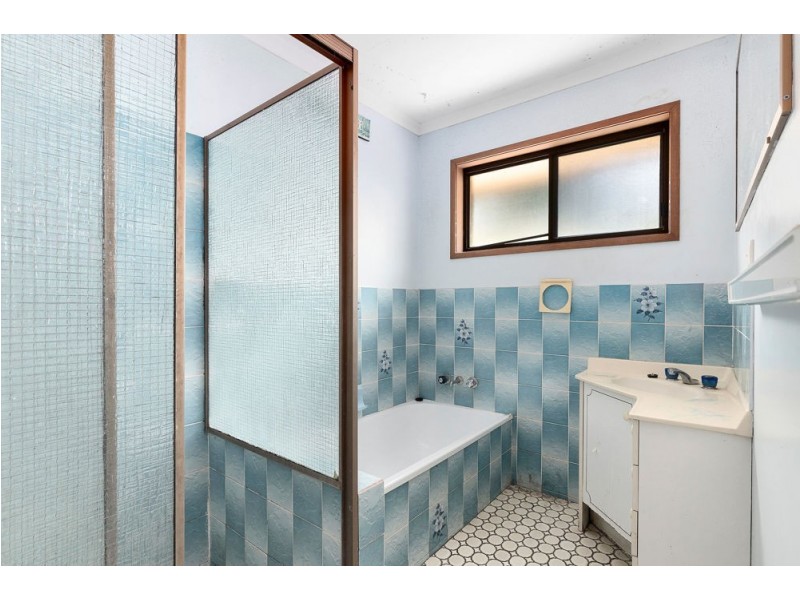 24 Constantia Drive, Petrie QLD 4502