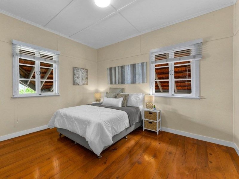 64 Redwood Street, Stafford Heights QLD 4053