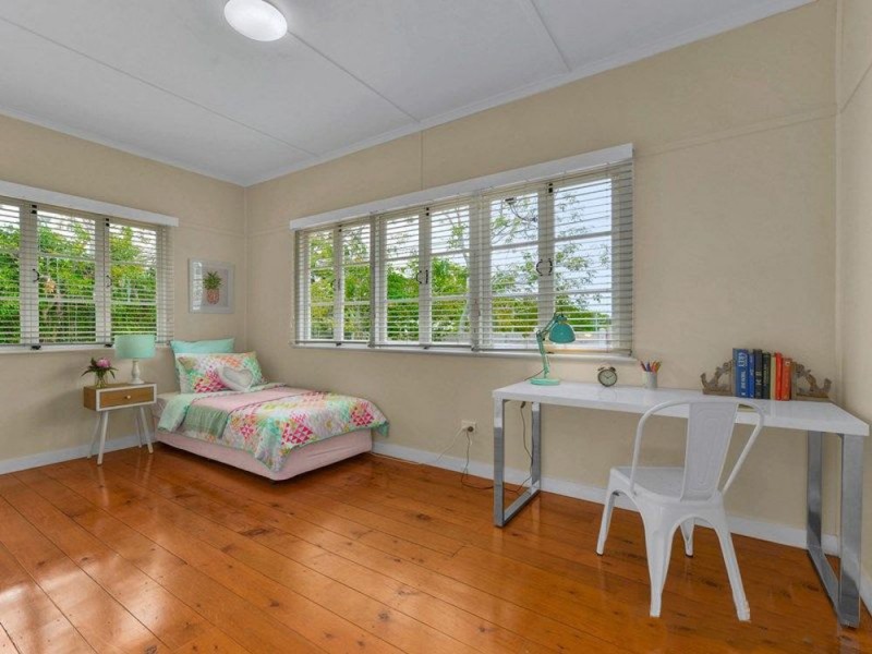 64 Redwood Street, Stafford Heights QLD 4053