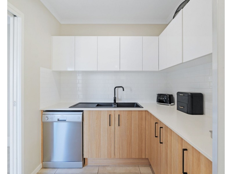 4 Greenshank Street, Pelican Waters QLD 4551