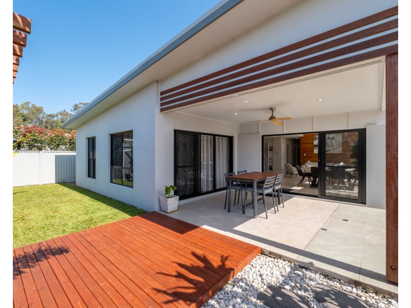 4 Greenshank Street, Pelican Waters QLD 4551