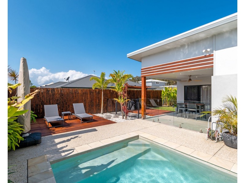 4 Greenshank Street, Pelican Waters QLD 4551