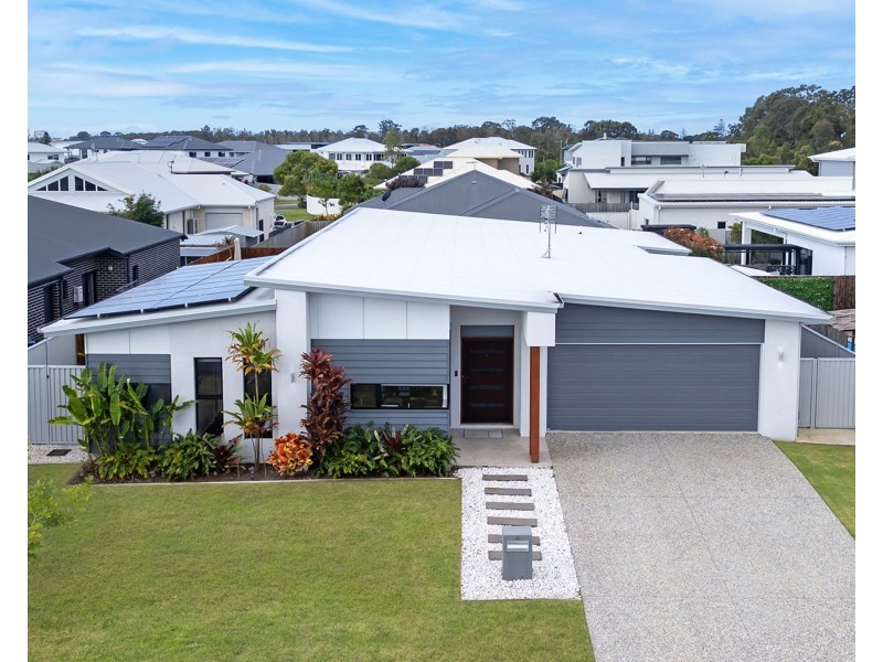 4 Greenshank Street, Pelican Waters QLD 4551