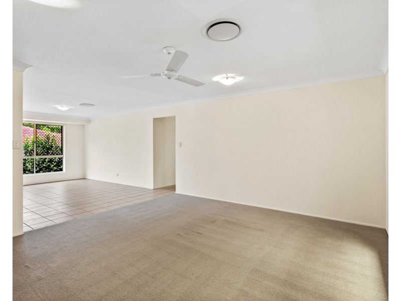 7 Kensington Place, Bridgeman Downs QLD 4035