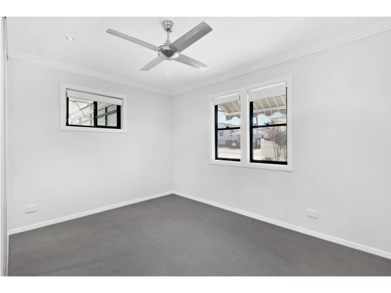 79 Strong Avenue, Graceville QLD 4075