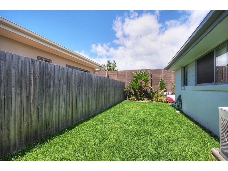 50 Azure Way, Hope Island QLD 4212