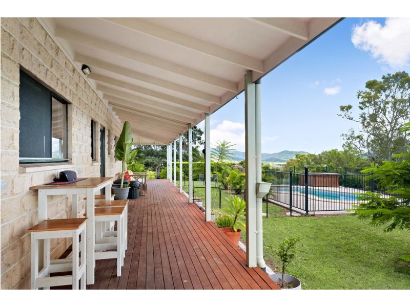 829 McIntosh Creek Road, Mcintosh Creek QLD 4570