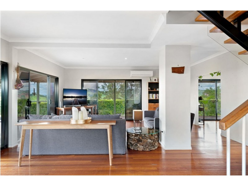 829 McIntosh Creek Road, Mcintosh Creek QLD 4570