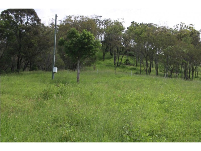 829 McIntosh Creek Road, Mcintosh Creek QLD 4570