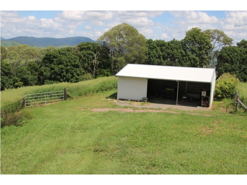 829 McIntosh Creek Road, Mcintosh Creek QLD 4570