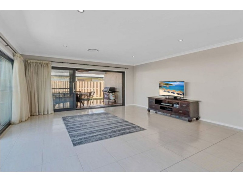 3 Kinglake Crescent, Pimpama QLD 4209