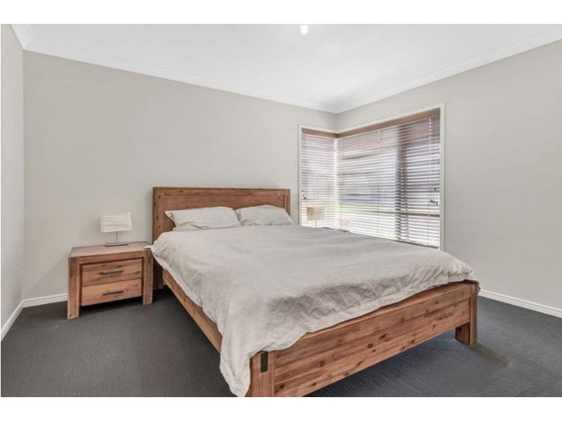 3 Kinglake Crescent, Pimpama QLD 4209