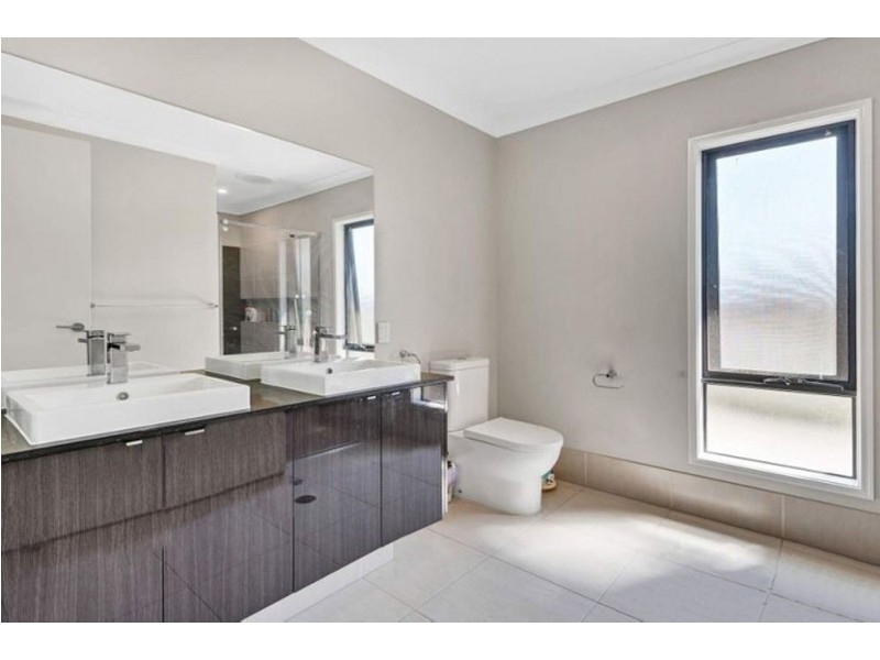 3 Kinglake Crescent, Pimpama QLD 4209