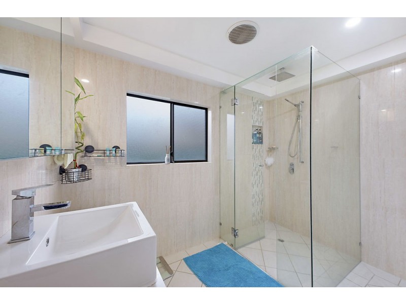 245 Wardoo Street, Southport QLD 4215