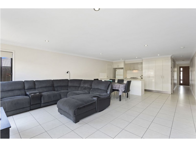 23 Parkview Drive, Glenvale QLD 4350