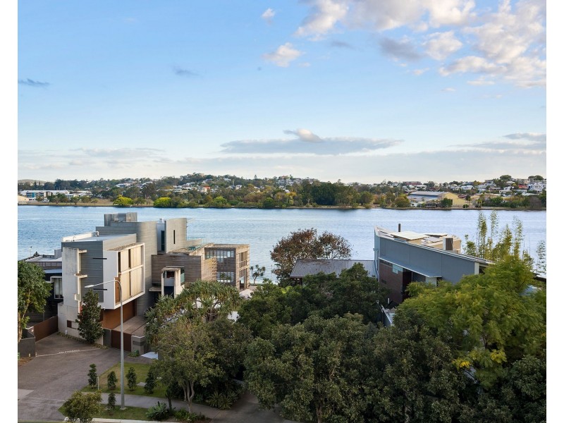 10507/8 Harbour Road, Hamilton QLD 4007