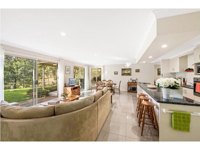 70 Forest Drive, Hampton QLD 4352