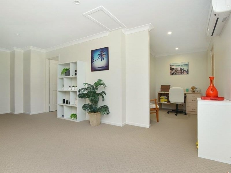 70 Forest Drive, Hampton QLD 4352