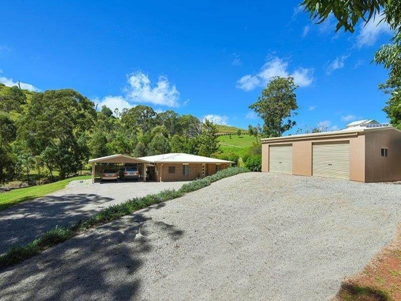 70 Forest Drive, Hampton QLD 4352