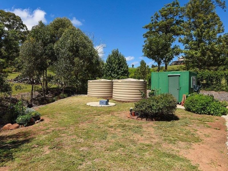 70 Forest Drive, Hampton QLD 4352