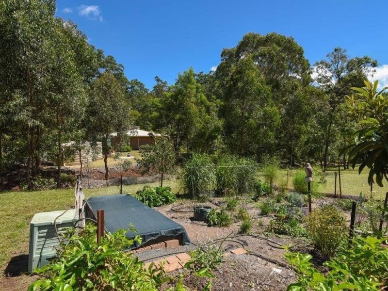 70 Forest Drive, Hampton QLD 4352