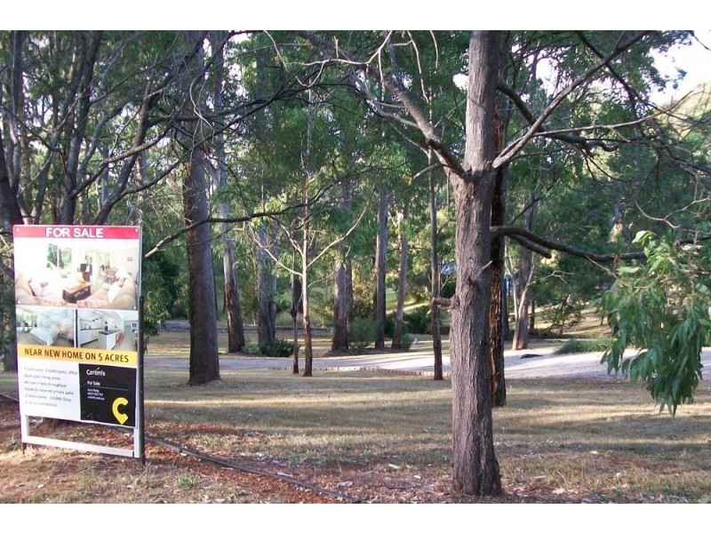 70 Forest Drive, Hampton QLD 4352