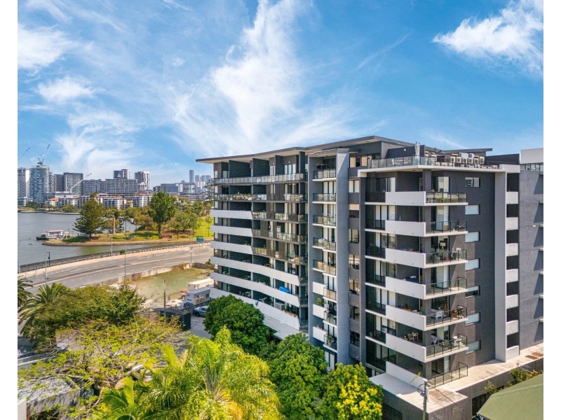 604/8 Hunt Street, Hamilton QLD 4007