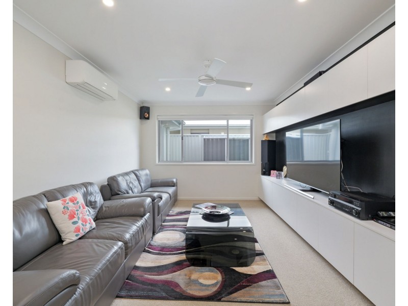 61 Maclamond Drive, Pelican Waters QLD 4551