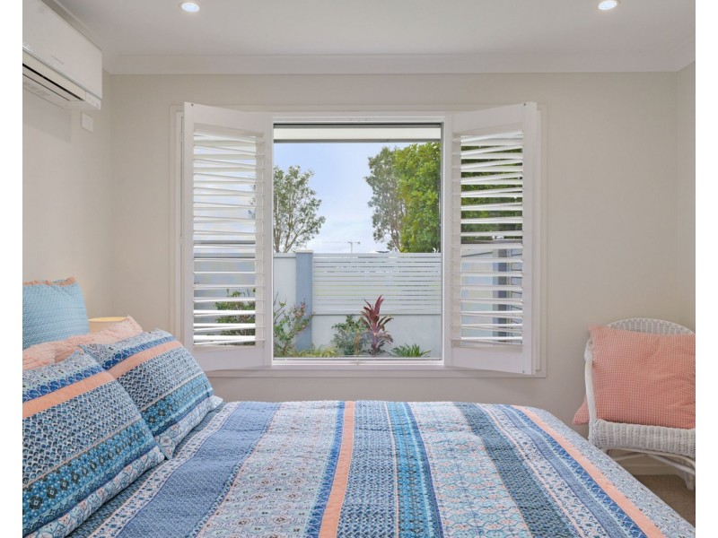 61 Maclamond Drive, Pelican Waters QLD 4551
