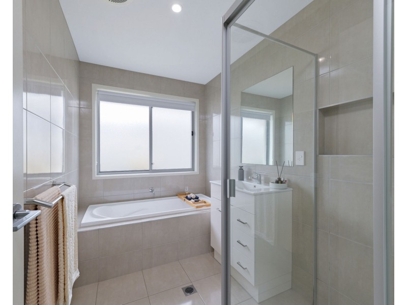 61 Maclamond Drive, Pelican Waters QLD 4551