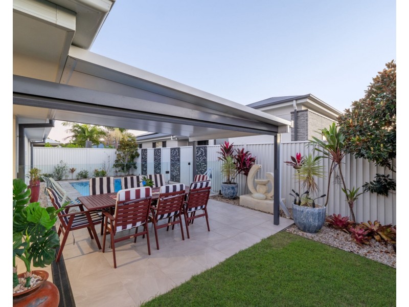 61 Maclamond Drive, Pelican Waters QLD 4551