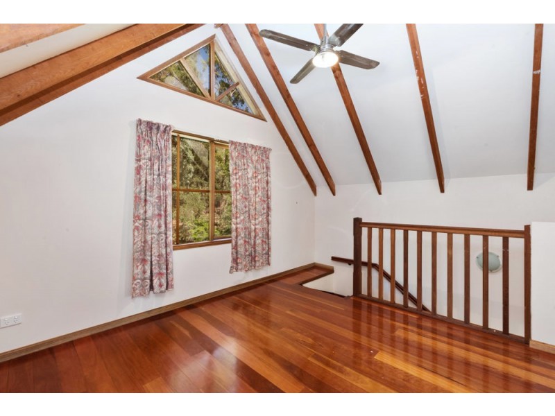 1386 Mt Nebo Road, Jollys Lookout QLD 4520