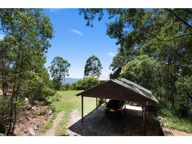 1386 Mt Nebo Road, Jollys Lookout QLD 4520
