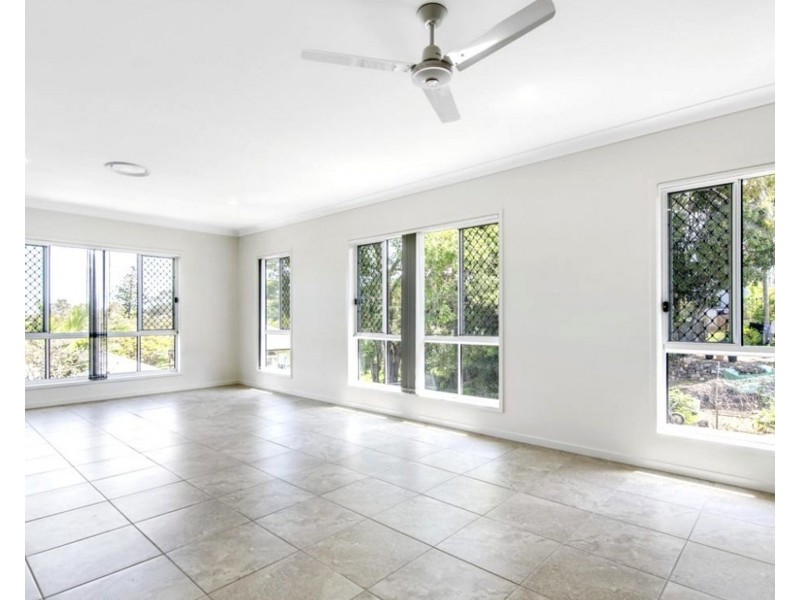 15 Ernest Street, Manly QLD 4179