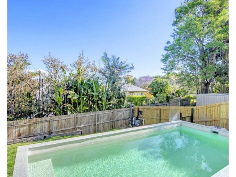 15 Ernest Street, Manly QLD 4179